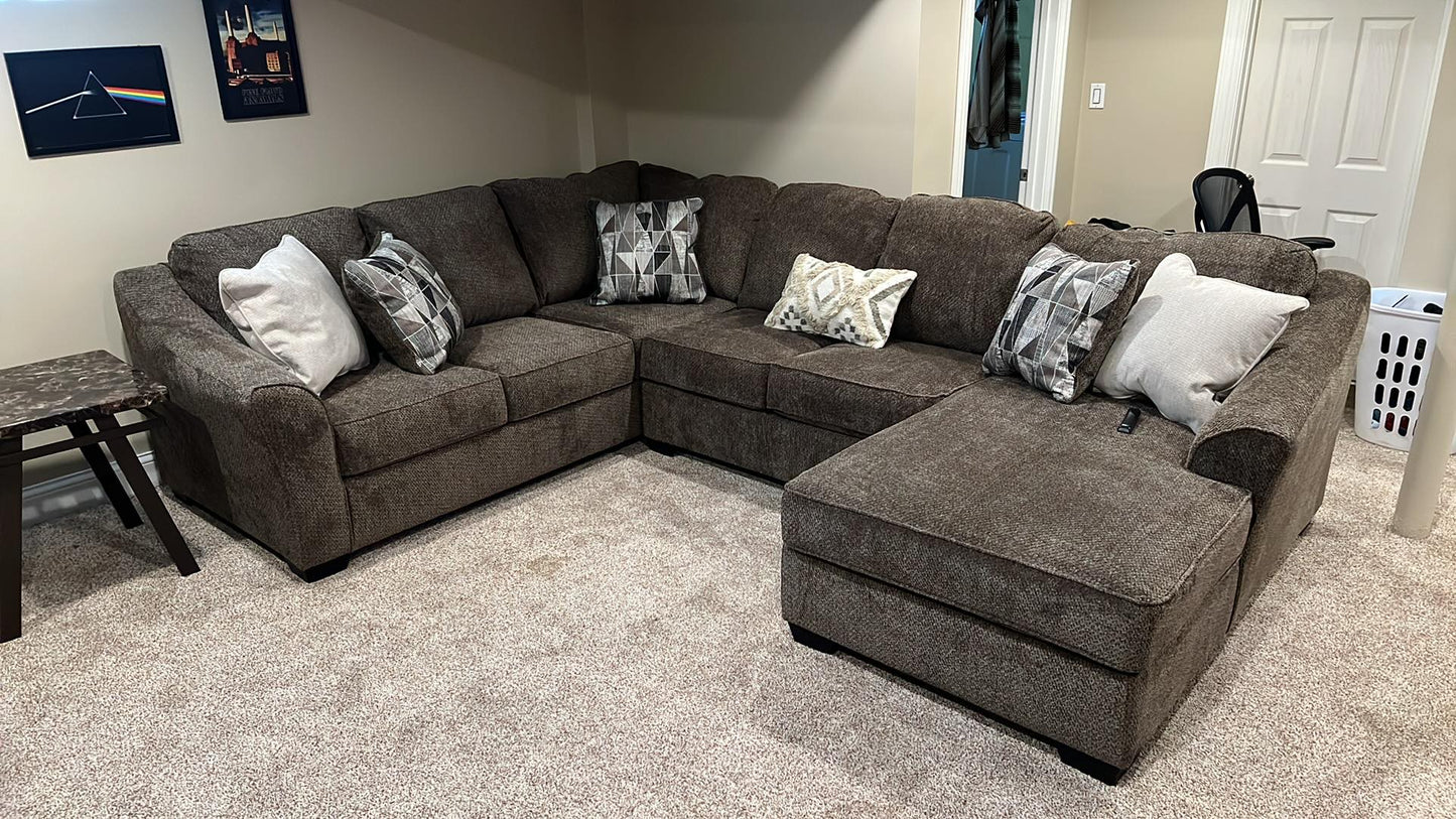 WEEKLY or MONTHLY. Stunning Graftin Chaise Sectional