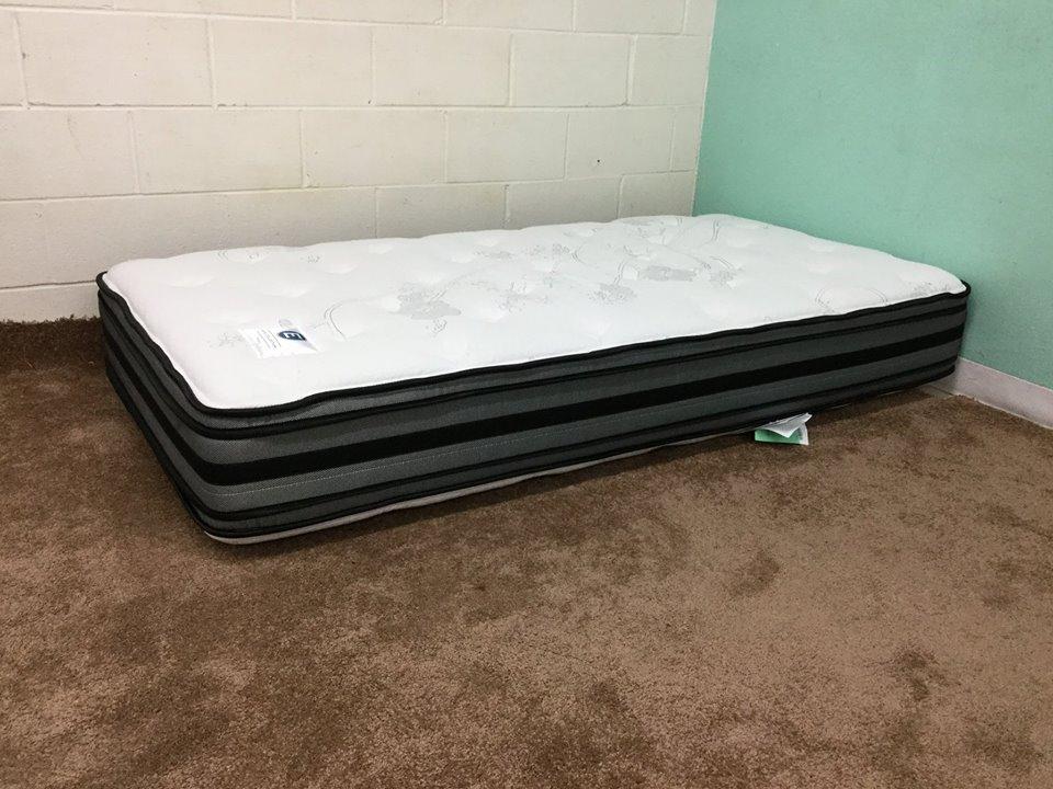 WEEKLY or MONTHLY. Double Palace Queen Mattress