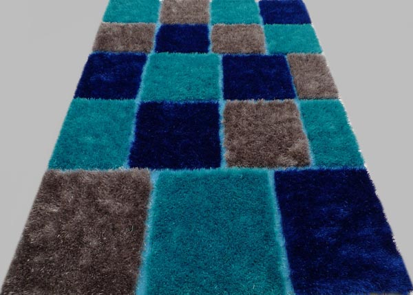 Beautiful Combination of Three Colors in One Rug
