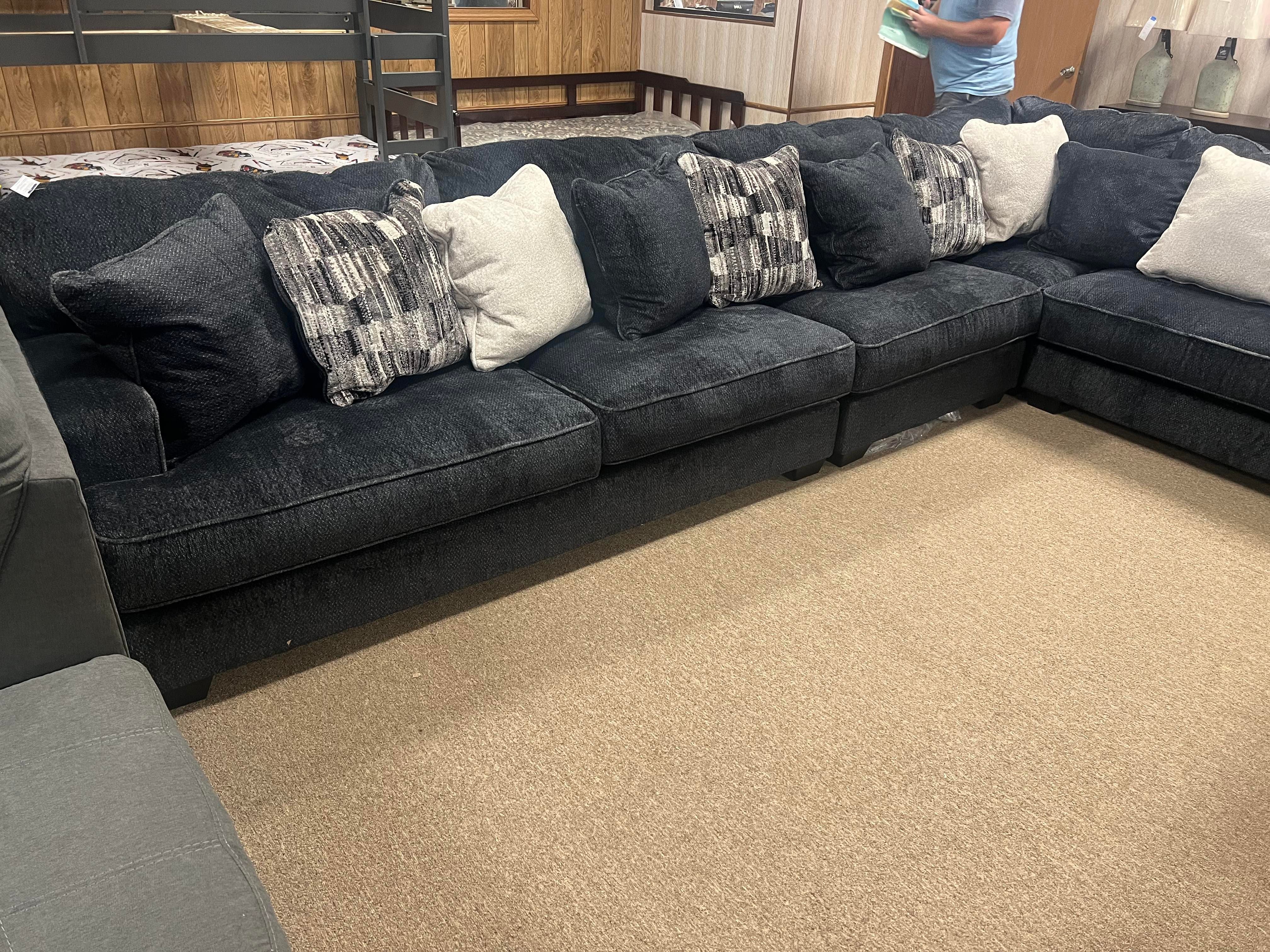 Rawcliffe 3 deals piece sectional charcoal