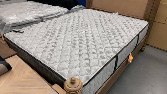 WEEKLY or MONTHLY. Double Hometown King Mattress